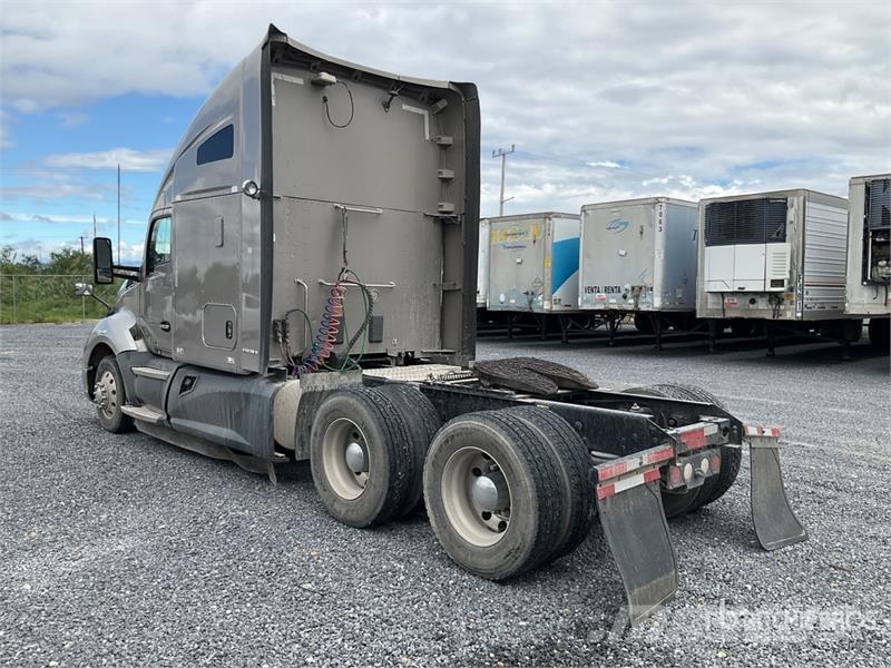 Kenworth T680 Motrici e Trattori Stradali
