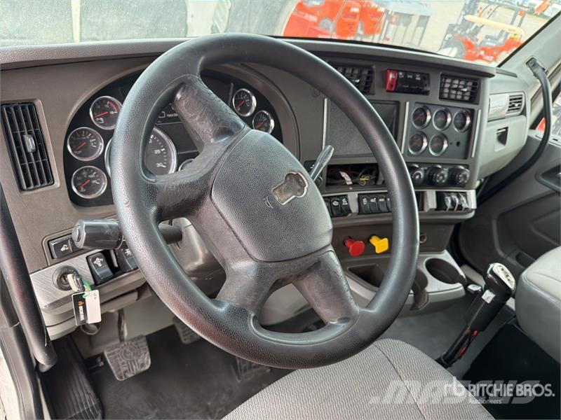 Kenworth T680 Motrici e Trattori Stradali
