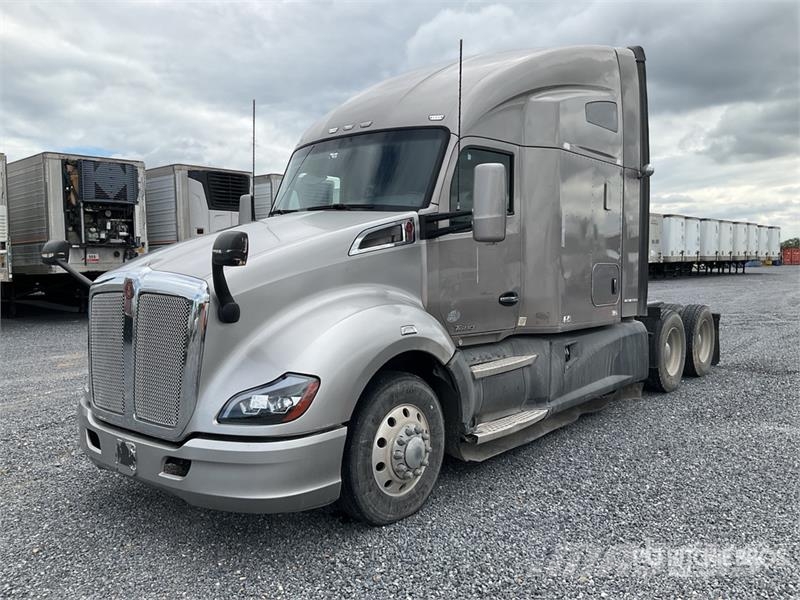 Kenworth T680 Motrici e Trattori Stradali