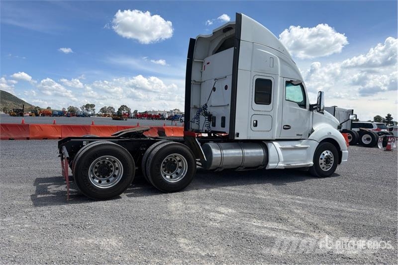 Kenworth T680 Trekkers