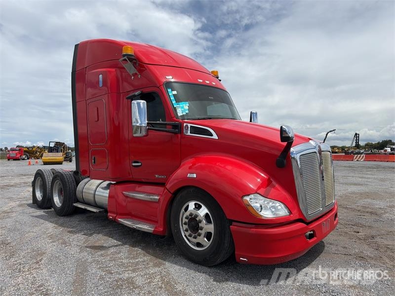 Kenworth T680 Тягачі