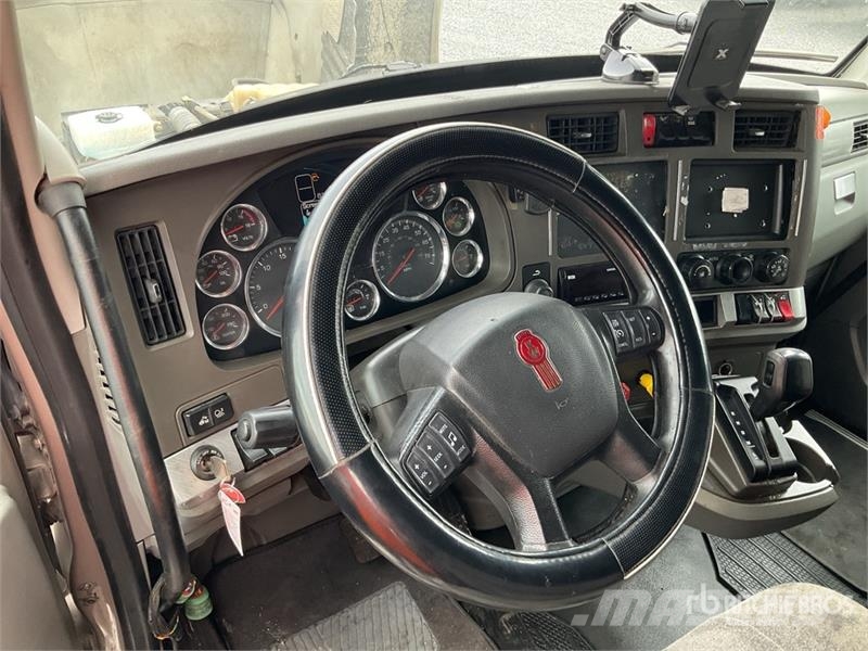 Kenworth T680 Motrici e Trattori Stradali