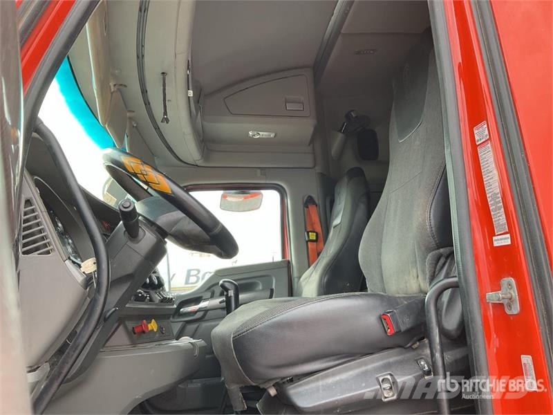 Kenworth T680 Vetopöytäautot