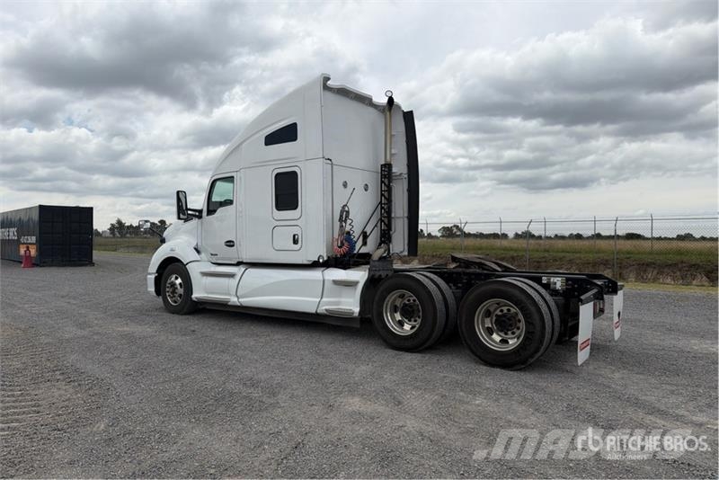 Kenworth T680 Τράκτορες