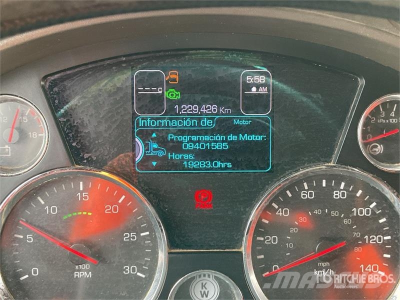 Kenworth T680 Vetopöytäautot