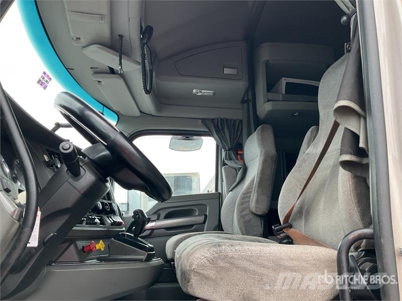 Kenworth T680 Motrici e Trattori Stradali