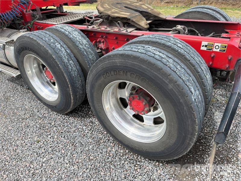 Kenworth T680 Тягачі