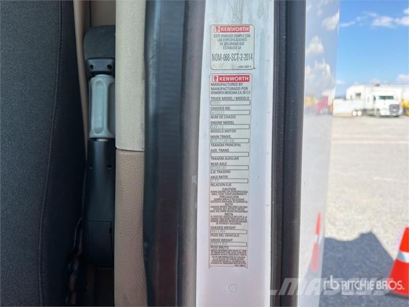 Kenworth T680 Autotractoare