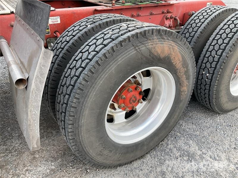 Kenworth T680 Vetopöytäautot