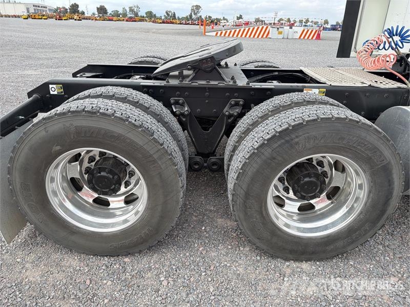 Kenworth T680 Motrici e Trattori Stradali