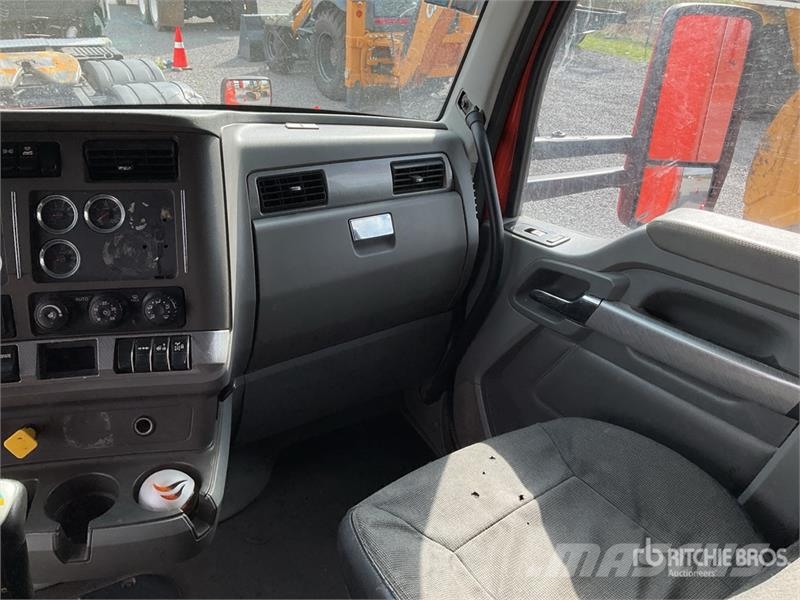 Kenworth T680 Vetopöytäautot