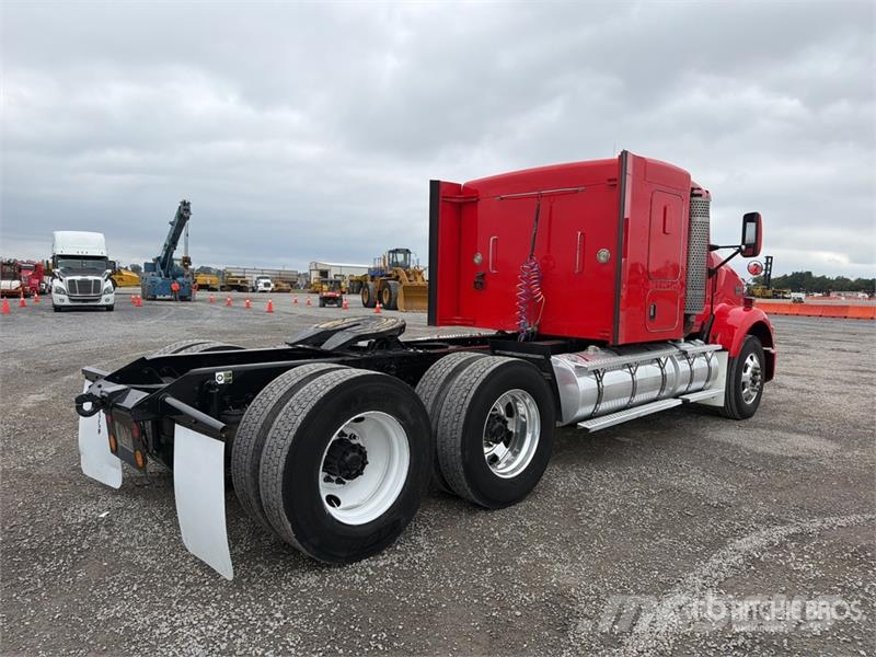 Kenworth T800 Truck Tractor Units