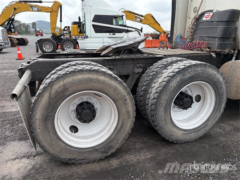 Kenworth T800 Naudoti vilkikai