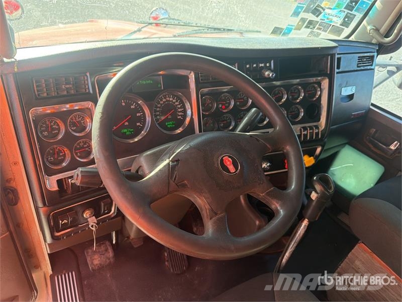 Kenworth T800 وحدات الجر
