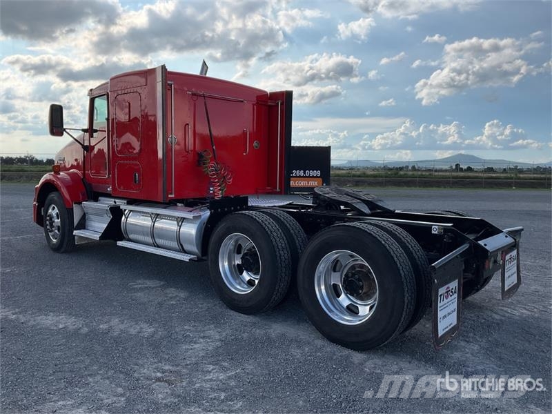 Kenworth T800 وحدات الجر