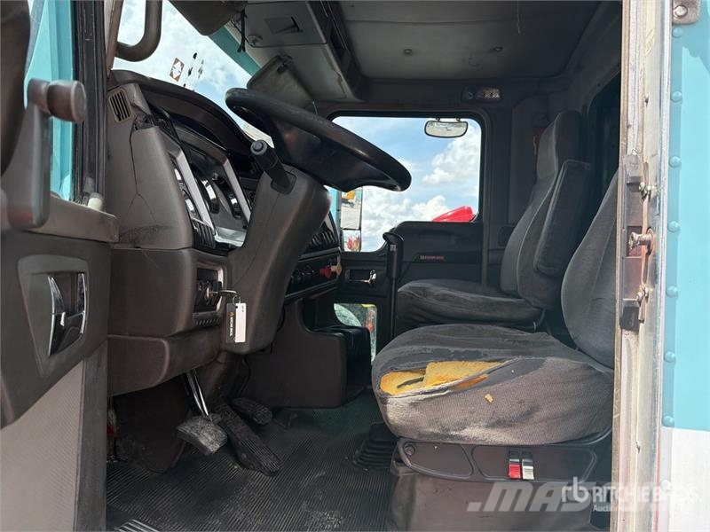 Kenworth T800 Sadulveokid
