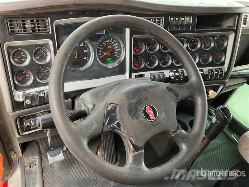 Kenworth T800 Vetopöytäautot