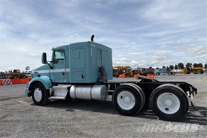 Kenworth T800 牵引车