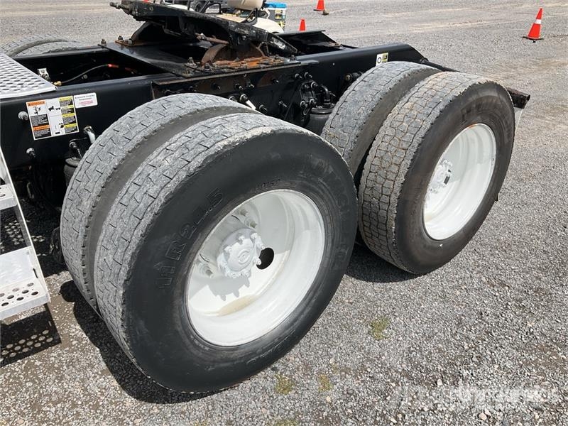 Kenworth T800 Sadulveokid