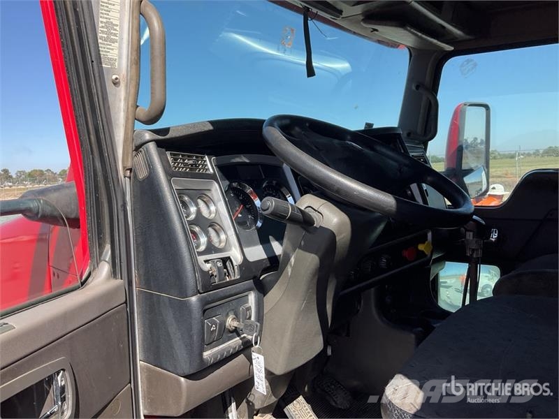 Kenworth T800 Vetopöytäautot