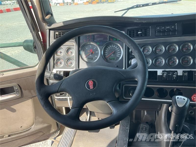 Kenworth T800 Vetopöytäautot