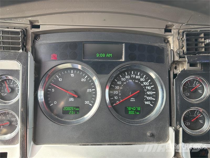 Kenworth T800 牵引车