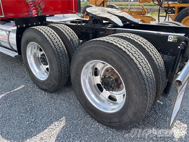 Kenworth T800 وحدات الجر
