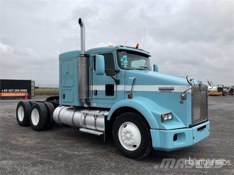 Kenworth T800 Тягачі
