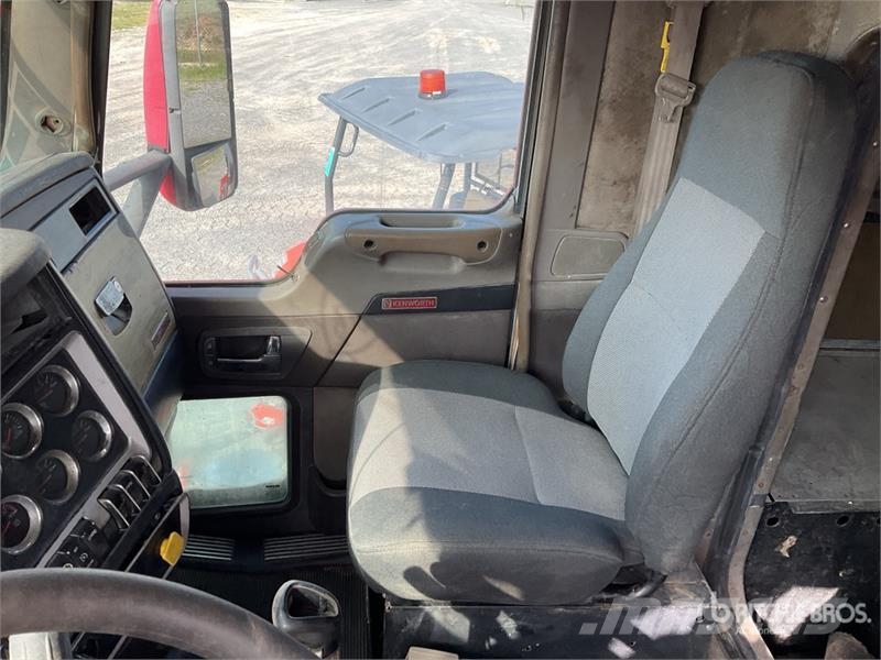 Kenworth T800 Truck Tractor Units