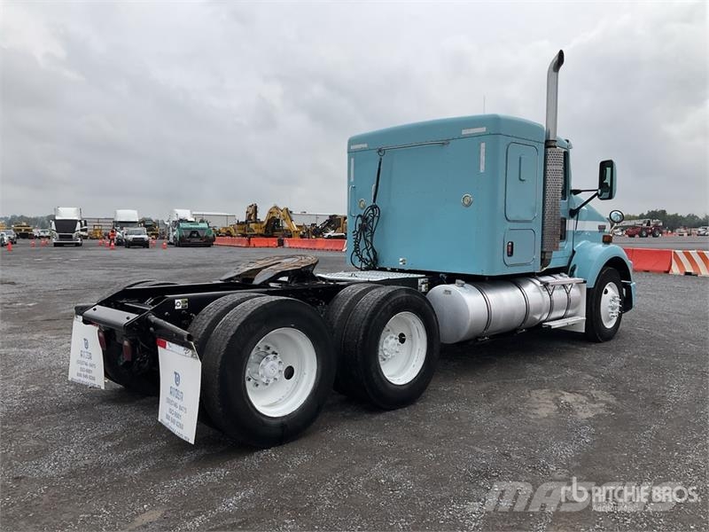 Kenworth T800 Тягачі