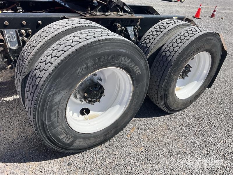 Kenworth T800 Vetopöytäautot