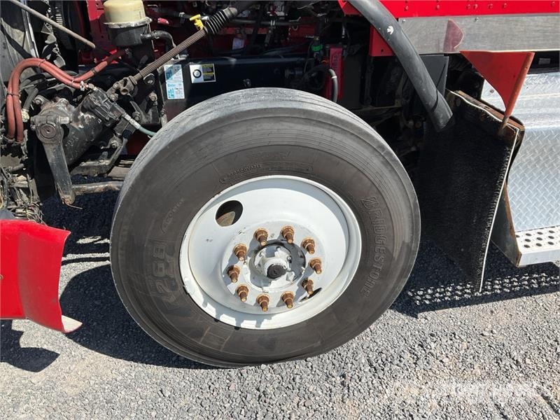 Kenworth T800 Vetopöytäautot
