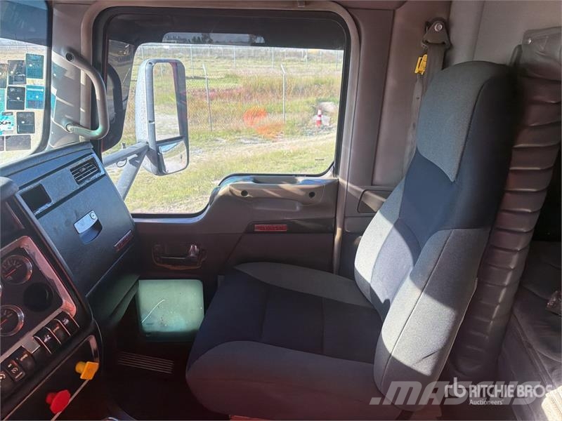 Kenworth T800 وحدات الجر
