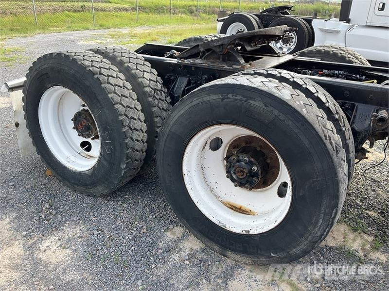 Kenworth T800 Truck Tractor Units