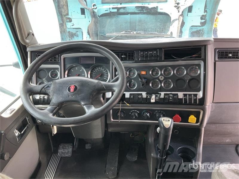 Kenworth T800 Sadulveokid