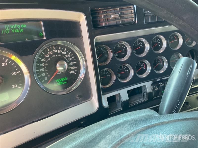 Kenworth T800 Vetopöytäautot