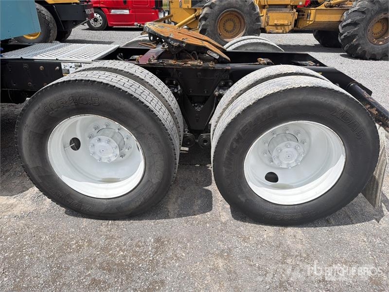 Kenworth T800 Sadulveokid