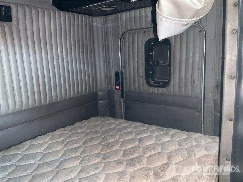Kenworth T800 وحدات الجر