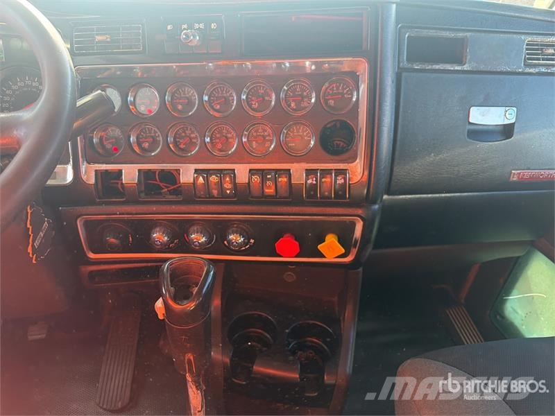 Kenworth T800 وحدات الجر
