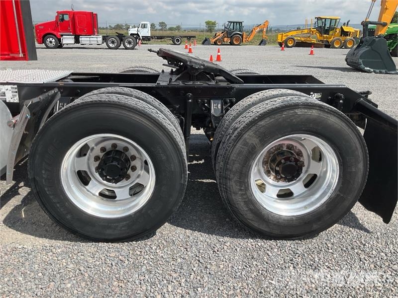 Kenworth T800 وحدات الجر