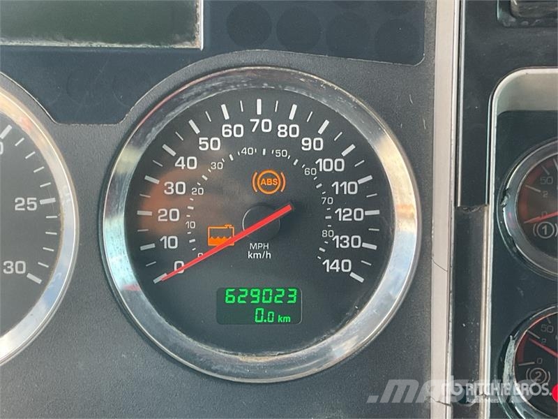 Kenworth T800 وحدات الجر