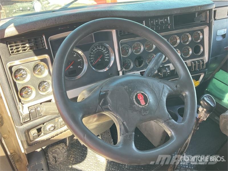 Kenworth T800 Vetopöytäautot