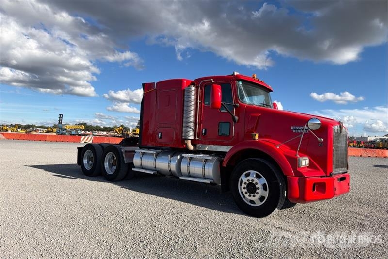 Kenworth T800 وحدات الجر