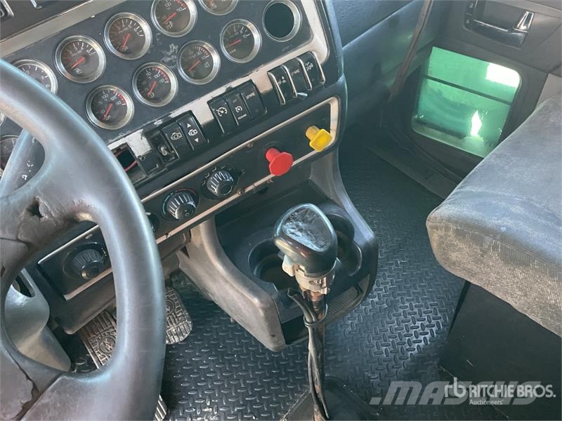 Kenworth T800 Vetopöytäautot