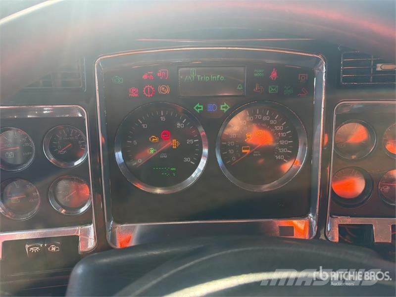 Kenworth T800 وحدات الجر