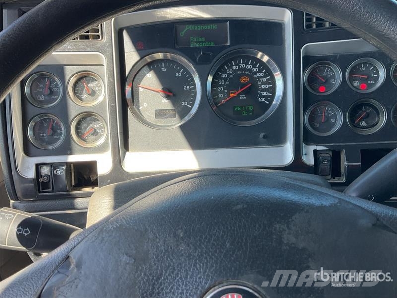 Kenworth T800 Vetopöytäautot