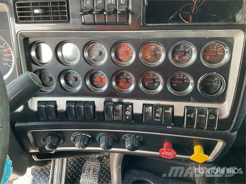 Kenworth T800 وحدات الجر
