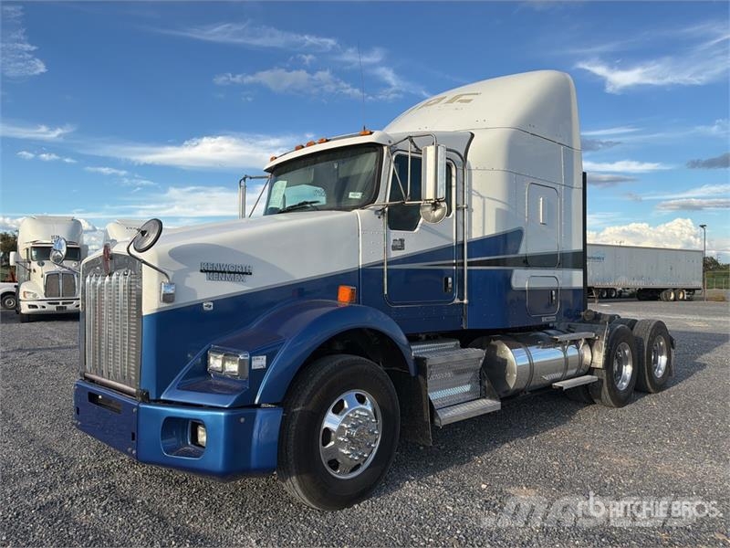 Kenworth T800 Naudoti vilkikai