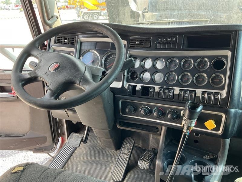Kenworth T800 وحدات الجر