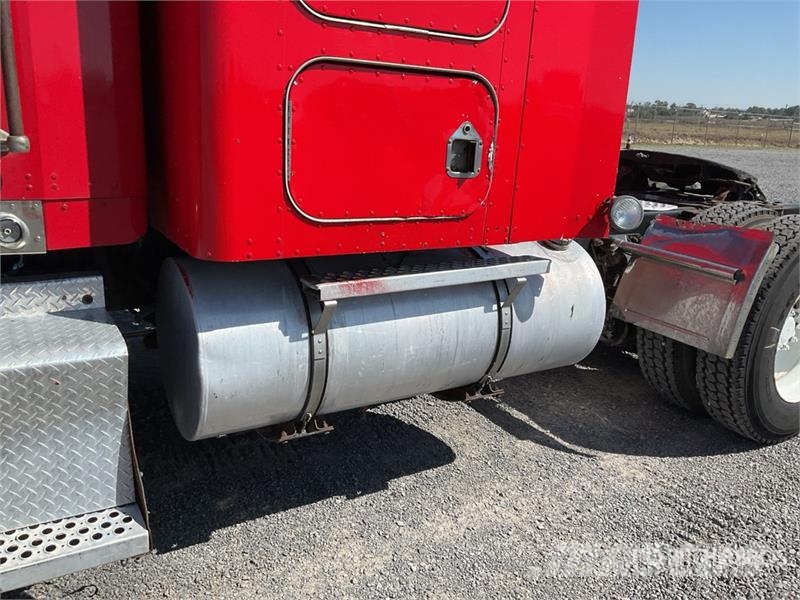 Kenworth T800 Vetopöytäautot